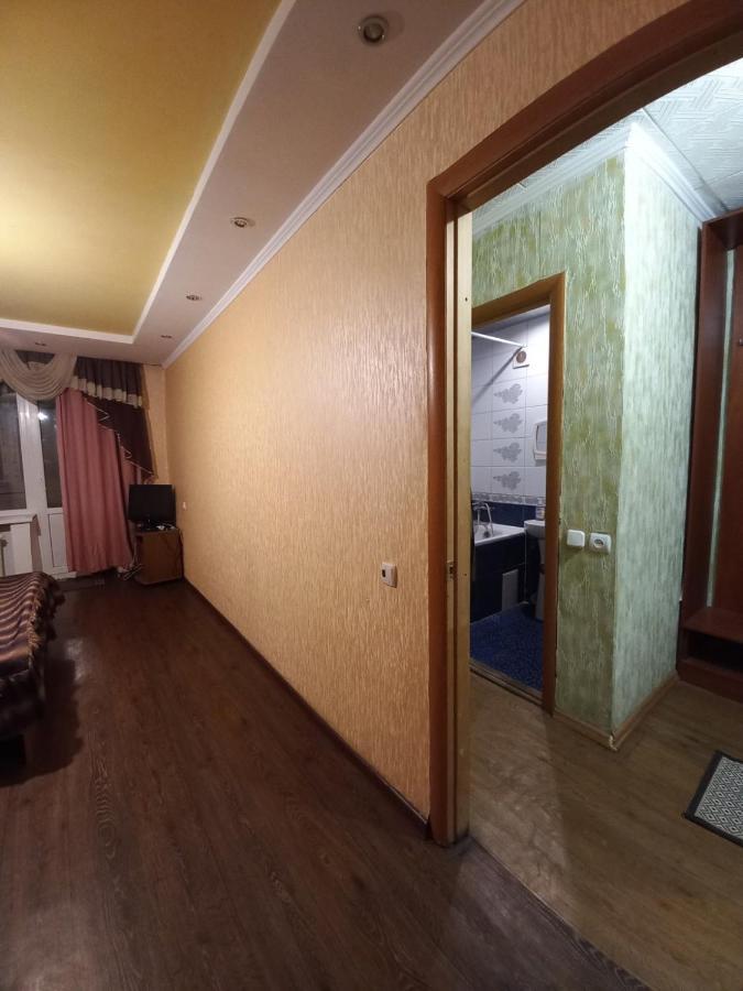 1 Комнатная Квартира Остановка Торговый Центр Cherkasy Ngoại thất bức ảnh