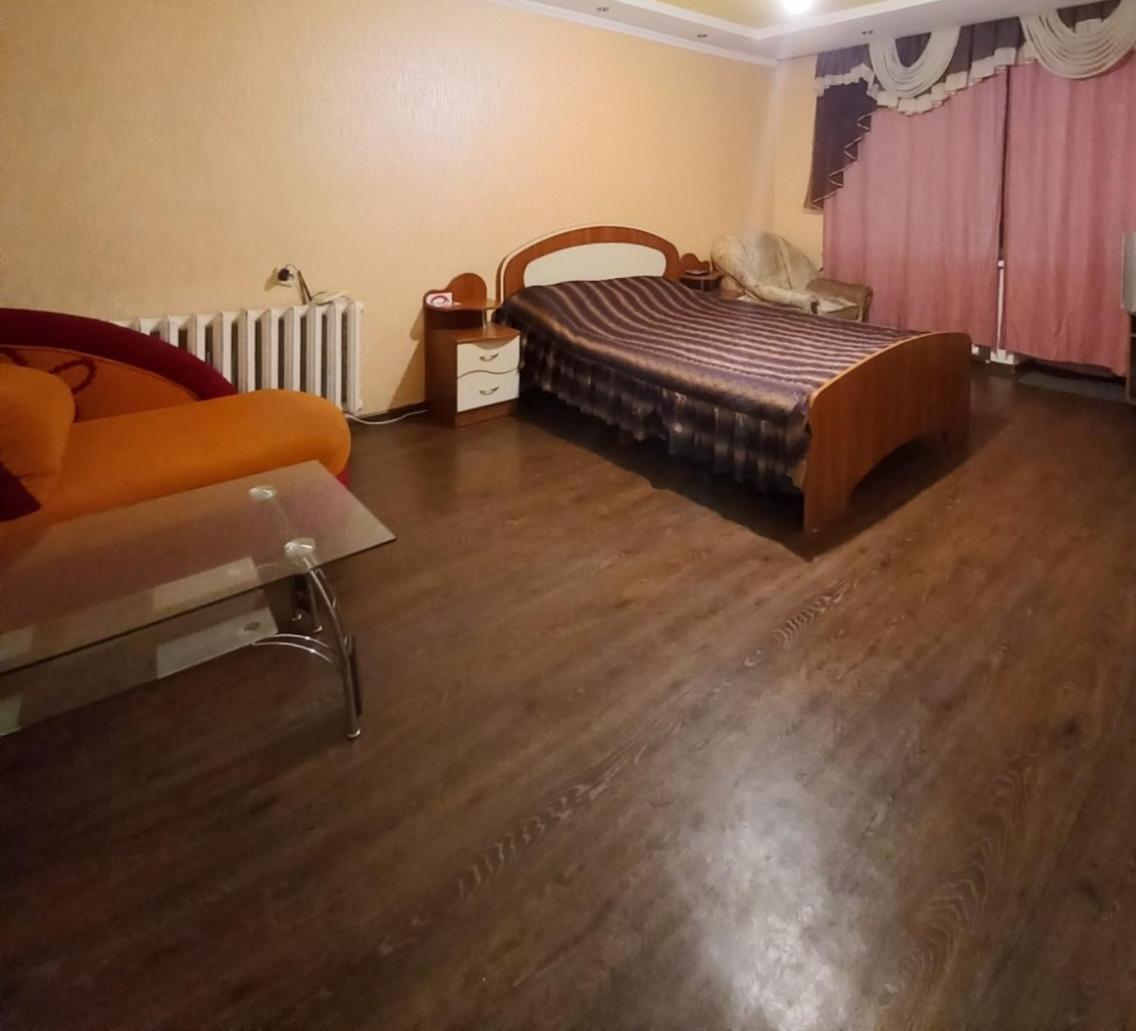 1 Комнатная Квартира Остановка Торговый Центр Cherkasy Ngoại thất bức ảnh